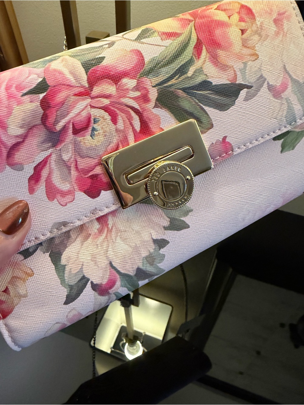 Ted Baker Pink Floral Chain Crossbody Bag with Gold Hardware - Picture 5 of 15